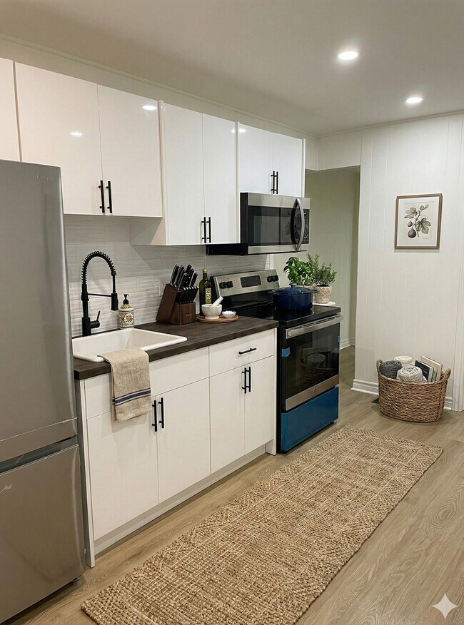 19 Wellington St in Welland, ON - Building Photo - Building Photo