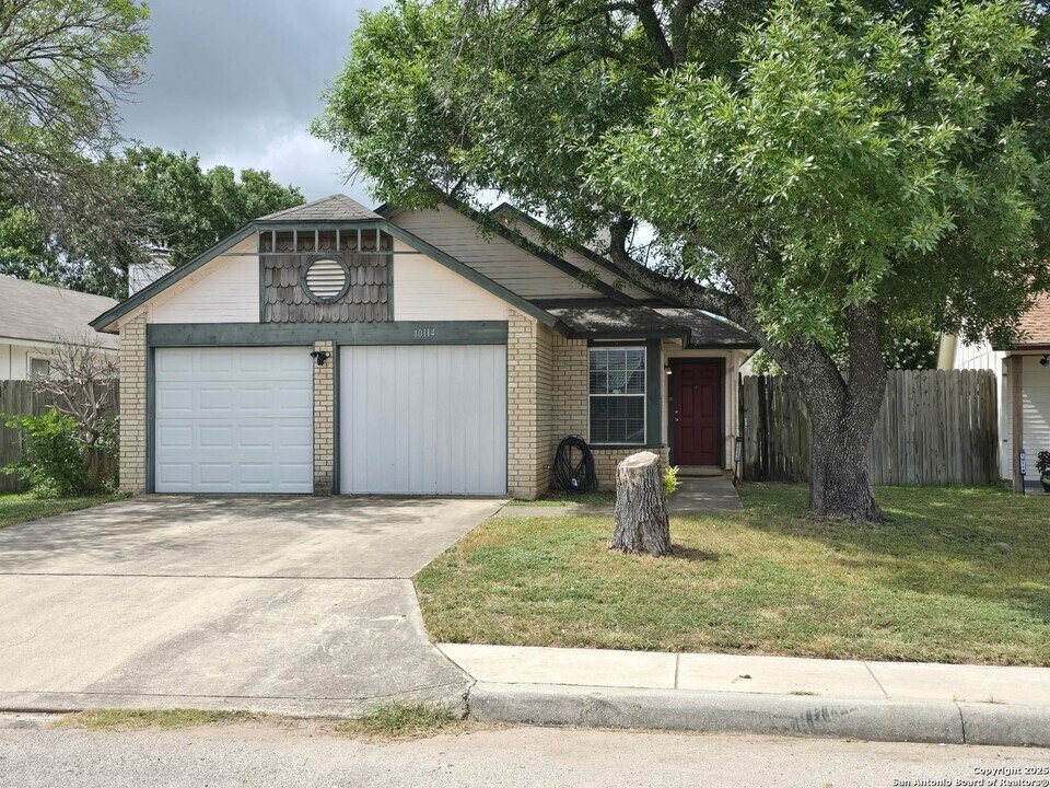 10114 Terra Oak in San Antonio, TX - Building Photo