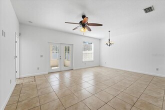 954 E Broadway St in Oviedo, FL - Building Photo - Building Photo