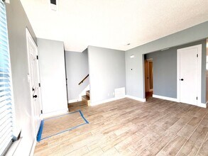 525 N Betty Jo Dr in Fayetteville, AR - Building Photo - Building Photo