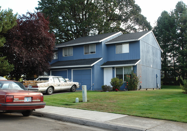 Benjamin's Corner in Hillsboro, OR - Foto de edificio - Building Photo