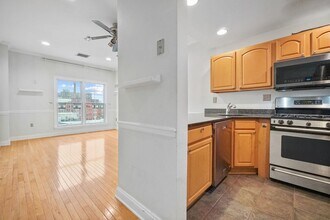 84 Adams St in Hoboken, NJ - Building Photo - Building Photo
