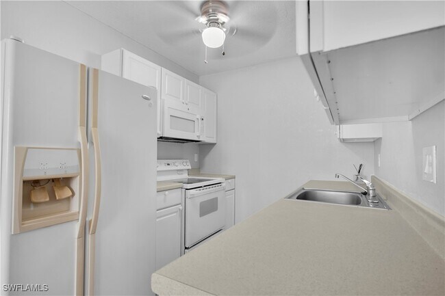 property at 4617 Bayshore Dr