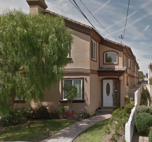 2113 Mathews Ave in Redondo Beach, CA - Building Photo