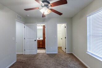 6403 Darnell St in Shawnee, KS - Building Photo - Building Photo