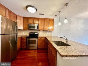 888 N Quincy St in Arlington, VA - Building Photo - Building Photo