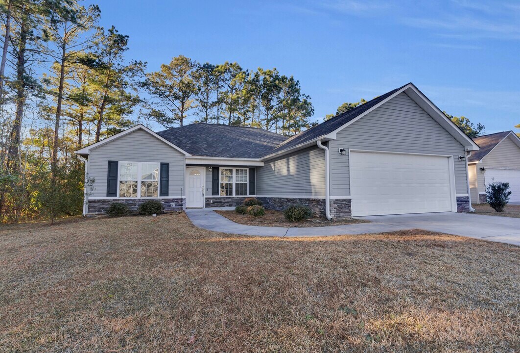 213 Church Hill Ct in New Bern, NC - Building Photo