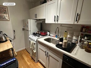 156 Clinton St in Brooklyn, NY - Building Photo - Building Photo