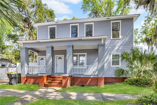 property at 846 E 37th St