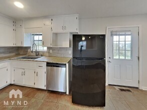 611 Darlene Dr in Birmingham, AL - Building Photo - Building Photo