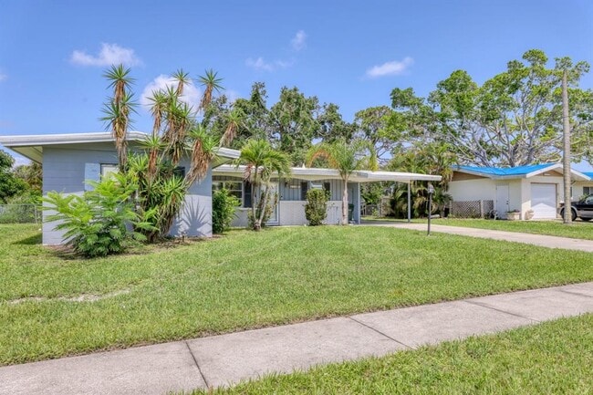 2619 Clipper Ship Way in Sarasota, FL - Building Photo - Building Photo