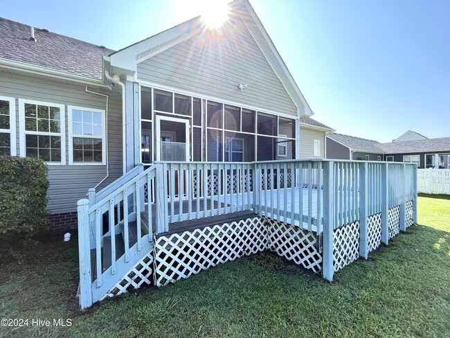 174 Cedarwood Blvd in Hertford, NC - Foto de edificio - Building Photo