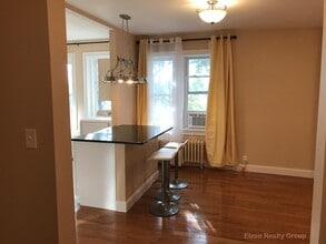 1999 Commonwealth Ave, Unit 31 in Boston, MA - Foto de edificio - Building Photo