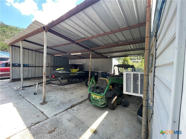 1910 FM2673 in Canyon Lake, TX - Building Photo - Building Photo