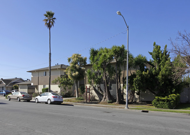 The Lanai Apartments in Salinas, CA - Building Photo - Building Photo