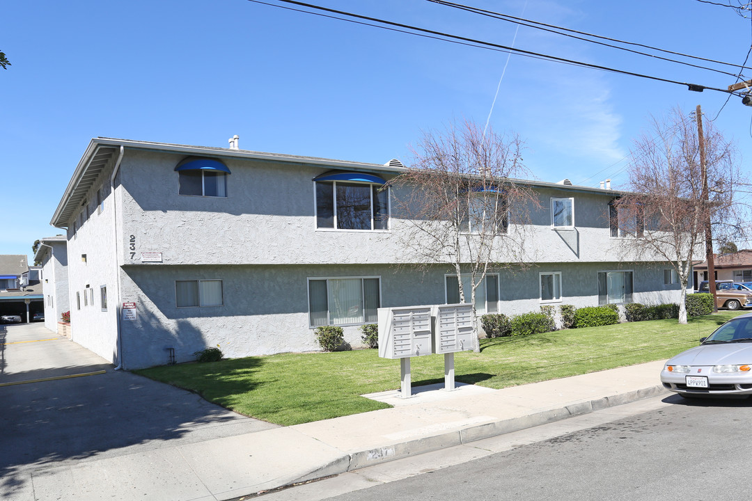 237 N 2nd St in Port Hueneme, CA - Building Photo