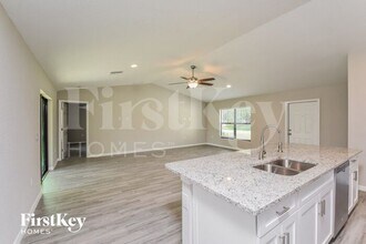 9107 Frank Rd in Ft. Myers, FL - Building Photo - Building Photo