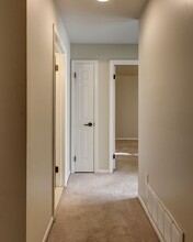 328 Tavistock Rd in Cherry Hill Township, NJ - Building Photo - Building Photo