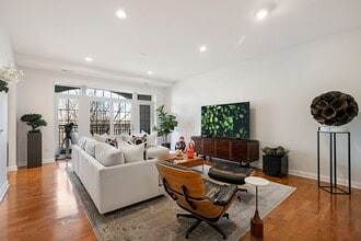 1800 Amberley Ct in Lake Forest, IL - Building Photo - Building Photo