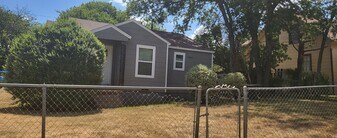 501A Parkdale Ave in Fort Worth, TX - Building Photo