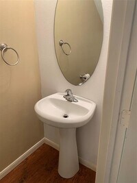 8230 Colonial Ln photo'