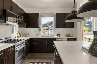 1639 N Bancroft St in Los Angeles, CA - Building Photo - Building Photo
