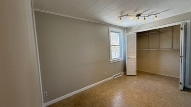 78 Willard St, Unit 2 Bedroom Apartment in Ayer, MA - Foto de edificio - Building Photo