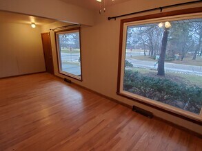 4639 W Parkland Ave in Brown Deer, WI - Building Photo - Building Photo