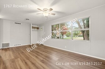 1767 Richard Dr in Mansfield, OH - Building Photo - Building Photo