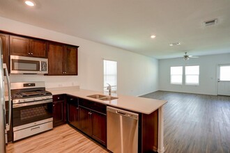 7603 Ivy Trellis Trl in Austin, TX - Building Photo - Building Photo