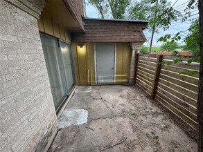 4908 West Gate Blvd in Austin, TX - Building Photo - Building Photo