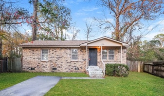 1326 Jackwood Ct in Charleston, SC - Building Photo