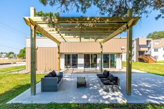 Finn Apartments in Des Moines, IA - Foto de edificio - Building Photo
