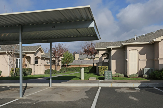 Horizons West in Fresno, CA - Foto de edificio - Building Photo