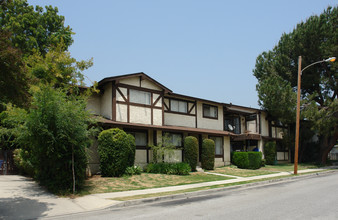 425 Linwood Ave in Monrovia, CA - Building Photo - Building Photo