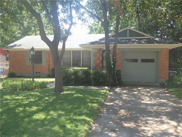 2108 Blake Ave in Dallas, TX - Building Photo