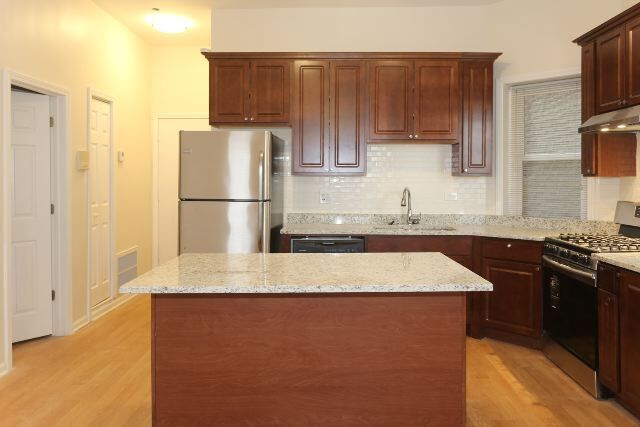 1473 W Erie St, Unit M09H in Chicago, IL - Foto de edificio - Building Photo