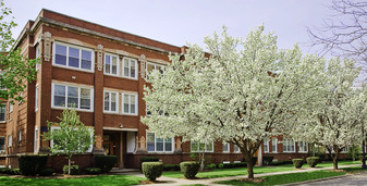 908-922 Main Street Apartments