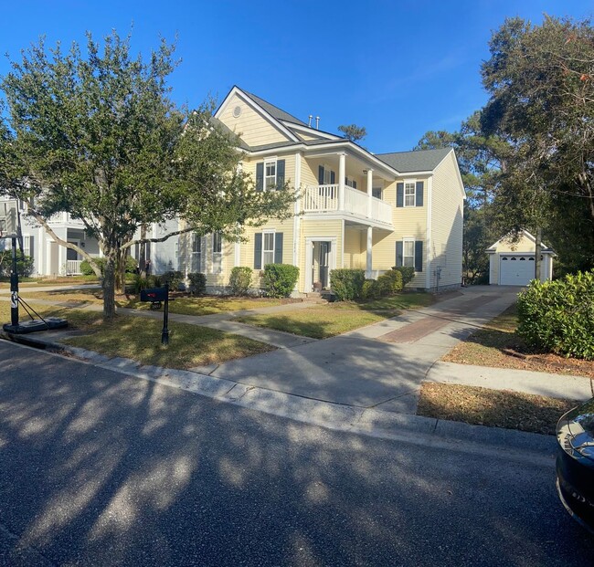 property at 1884 Hubbell Dr