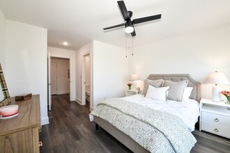 Summerwell Parkway Village in Union City, GA - Foto de edificio - Building Photo
