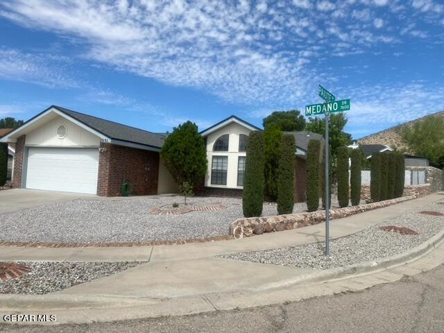 7651 Medano Dr in El Paso, TX - Building Photo - Building Photo