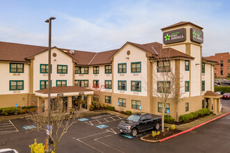 Furnished Studio - Beaverton in Hillsboro, OR - Foto de edificio - Building Photo