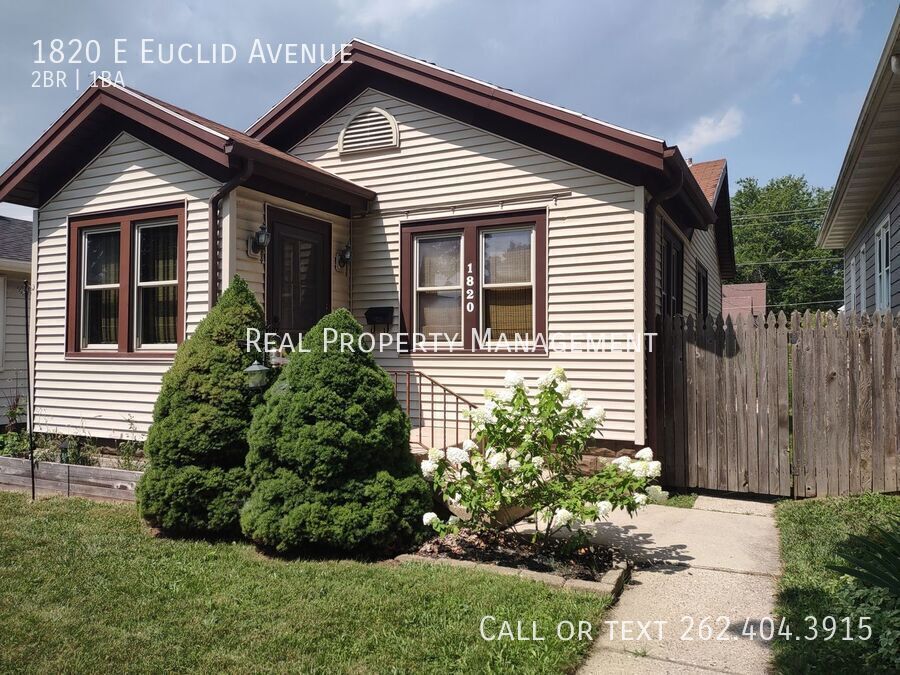 1820 E Euclid Ave in Milwaukee, WI - Building Photo