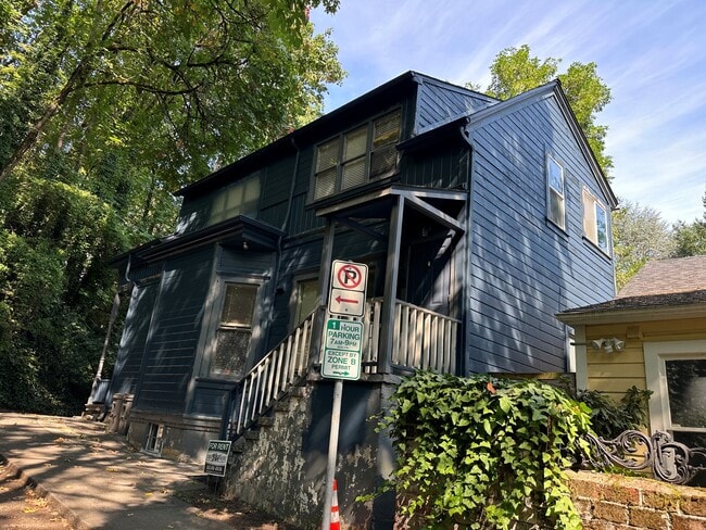 property at 1275 SW College St