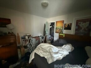 10 Smith Ave in Somerville, MA - Building Photo - Building Photo