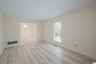 1828 Jacobs Ln in Vestavia Hills, AL - Building Photo - Building Photo