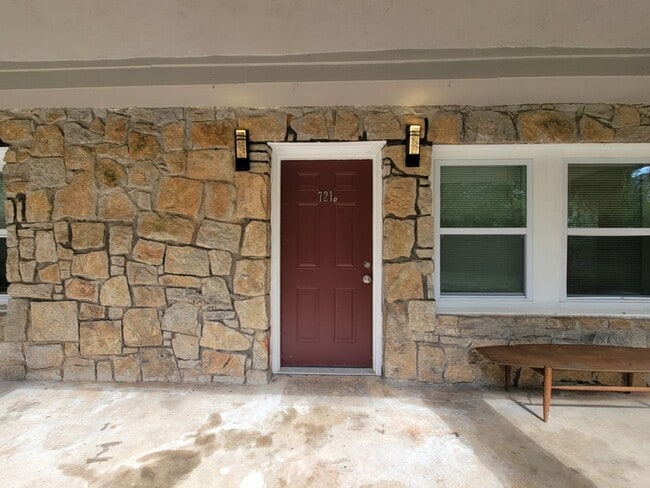 721 Ford Pl in Scottdale, GA - Building Photo - Building Photo