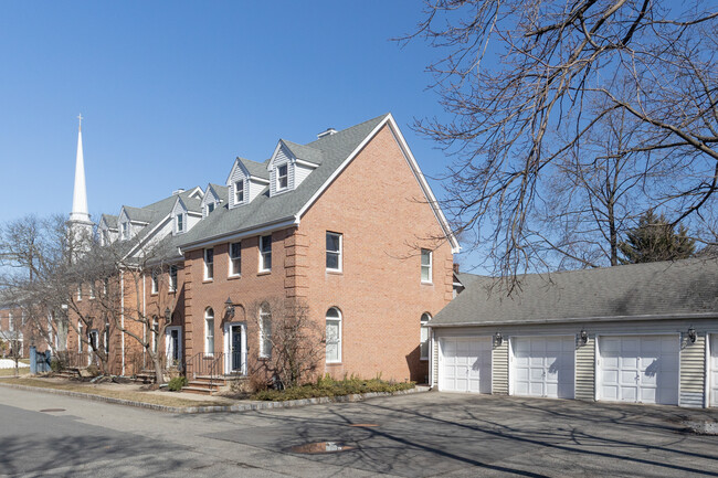 331 Main St in Metuchen, NJ - Building Photo - Building Photo