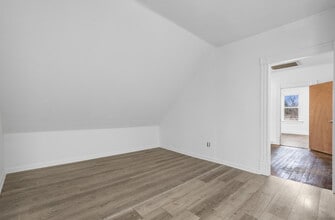 19 Cambridge St, Unit 3 in Meriden, CT - Building Photo - Building Photo