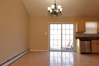 9 Gaynor Rd in Centereach, NY - Building Photo - Building Photo